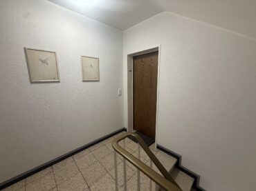 JA, zur soliden 3-Zimmer-Eigentumswohnung mit Sonnenloggia in zentraler Lage von Solingen-Wald – Bild: 28278