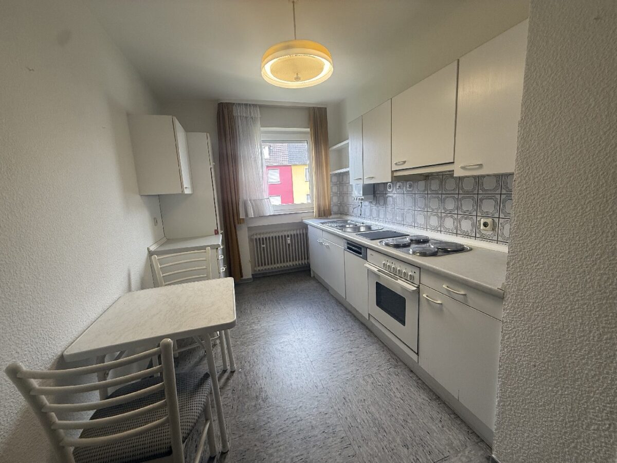 JA, zur soliden 3-Zimmer-Eigentumswohnung mit Sonnenloggia in zentraler Lage von Solingen-Wald – Bild: 28280