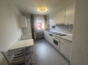 JA, zur soliden 3-Zimmer-Eigentumswohnung mit Sonnenloggia in zentraler Lage von Solingen-Wald – Bild: 28280