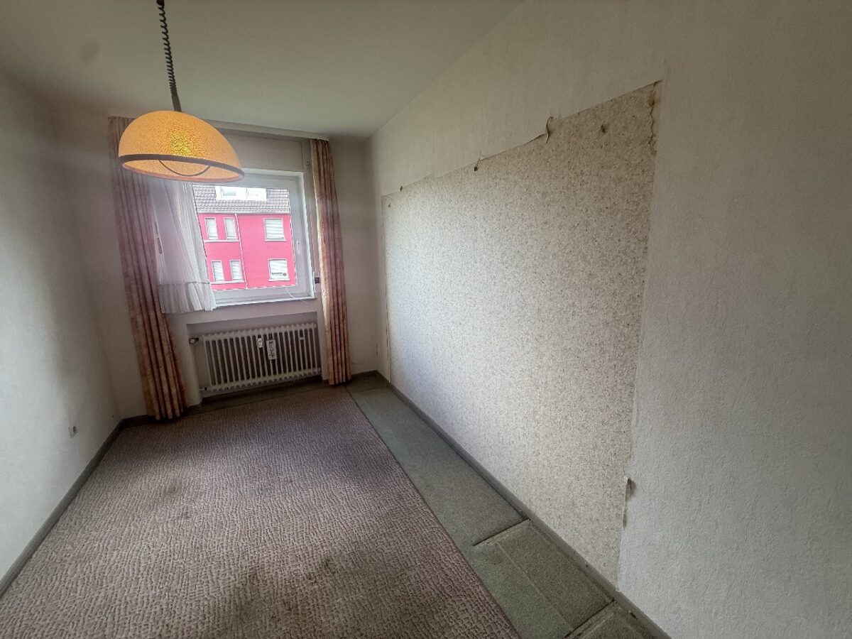 JA, zur soliden 3-Zimmer-Eigentumswohnung mit Sonnenloggia in zentraler Lage von Solingen-Wald – Bild: 28284
