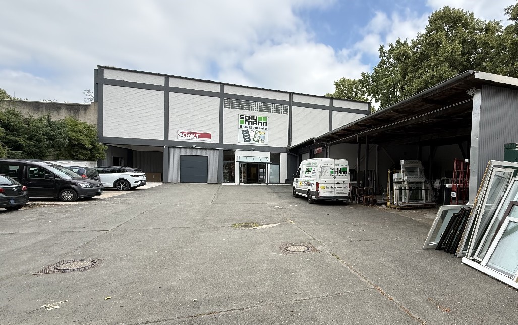 JA, zur großzügigen Gewerbehalle mit Büro-, Lagerfläche  und  großen Außenlagerflächen in Solingen-Wald – Bild: 28365