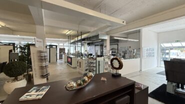 JA, zur großzügigen Gewerbehalle mit Büro-, Lagerfläche  und  großen Außenlagerflächen in Solingen-Wald – Bild: 28366