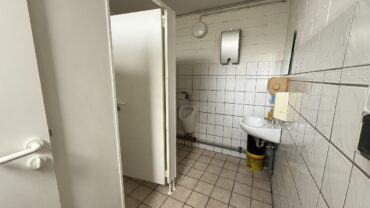 JA, zur großzügigen Gewerbehalle mit Büro-, Lagerfläche  und  großen Außenlagerflächen in Solingen-Wald – Bild: 28374