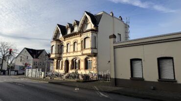 JA, zur Gewerbeliegenschaft mit Lagerhalle, Betriebsgebäude und Wohnhaus in Solingen-Wald – Bild: 28787