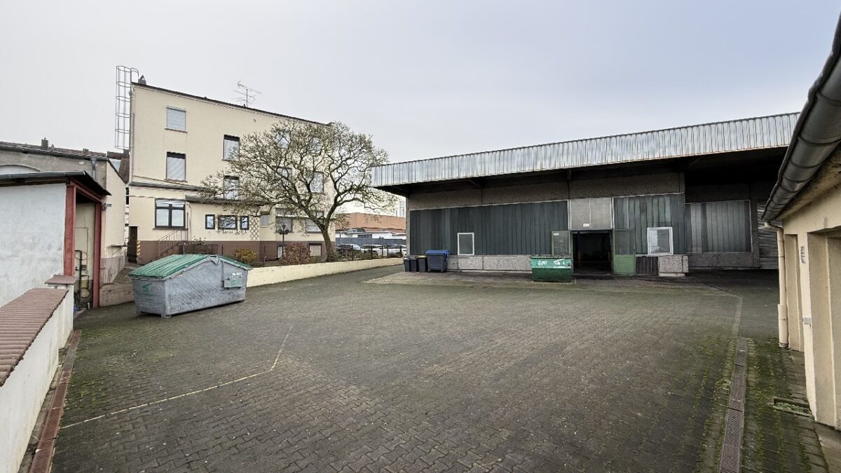JA, zur Gewerbeliegenschaft mit Lagerhalle, Betriebsgebäude und Wohnhaus in Solingen-Wald – Bild: 28794
