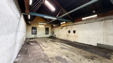 JA, zur Gewerbeliegenschaft mit Lagerhalle, Betriebsgebäude und Wohnhaus in Solingen-Wald – Bild: 28798