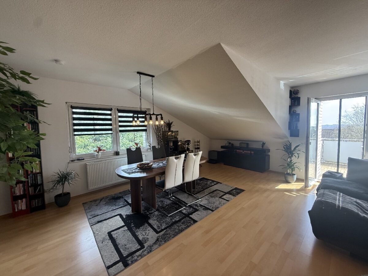 JA, zur gepflegten 3-Zimmer-Eigentumswohnung mit Balkon und Stellplatz in Solingen-Gräfrath! – Bild: 28824