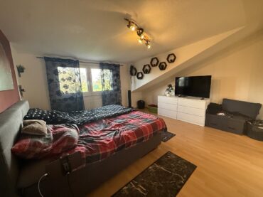 JA, zur gepflegten 3-Zimmer-Eigentumswohnung mit Balkon und Stellplatz in Solingen-Gräfrath! – Bild: 28829