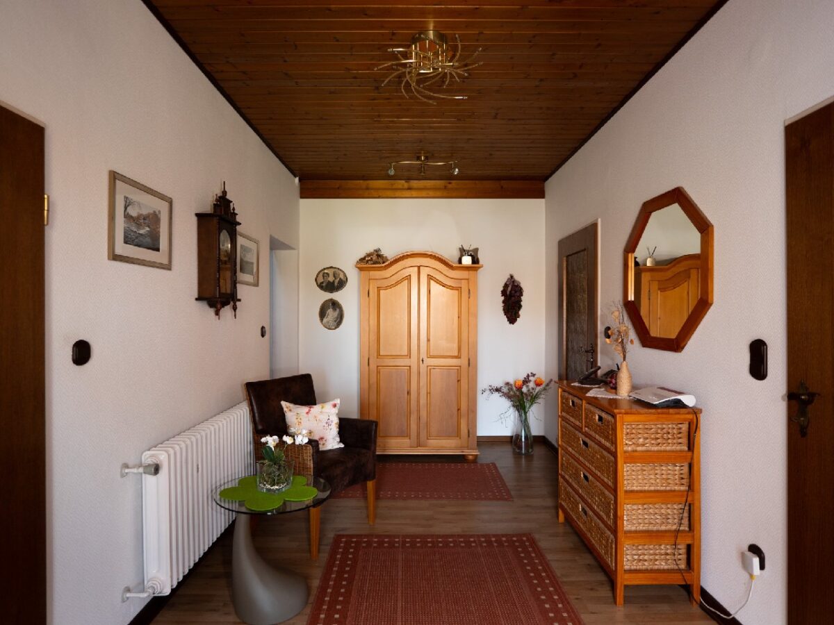JA, zum Einfamilienhaus mit Einliegerwohnung,Garten und Garage in ruhiger Lage von Solingen-Gräfrath – Bild: 28963