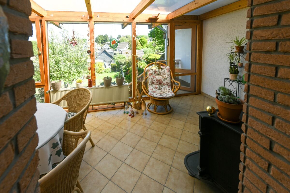 JA, zum Einfamilienhaus mit Einliegerwohnung,Garten und Garage in ruhiger Lage von Solingen-Gräfrath – Bild: 28965