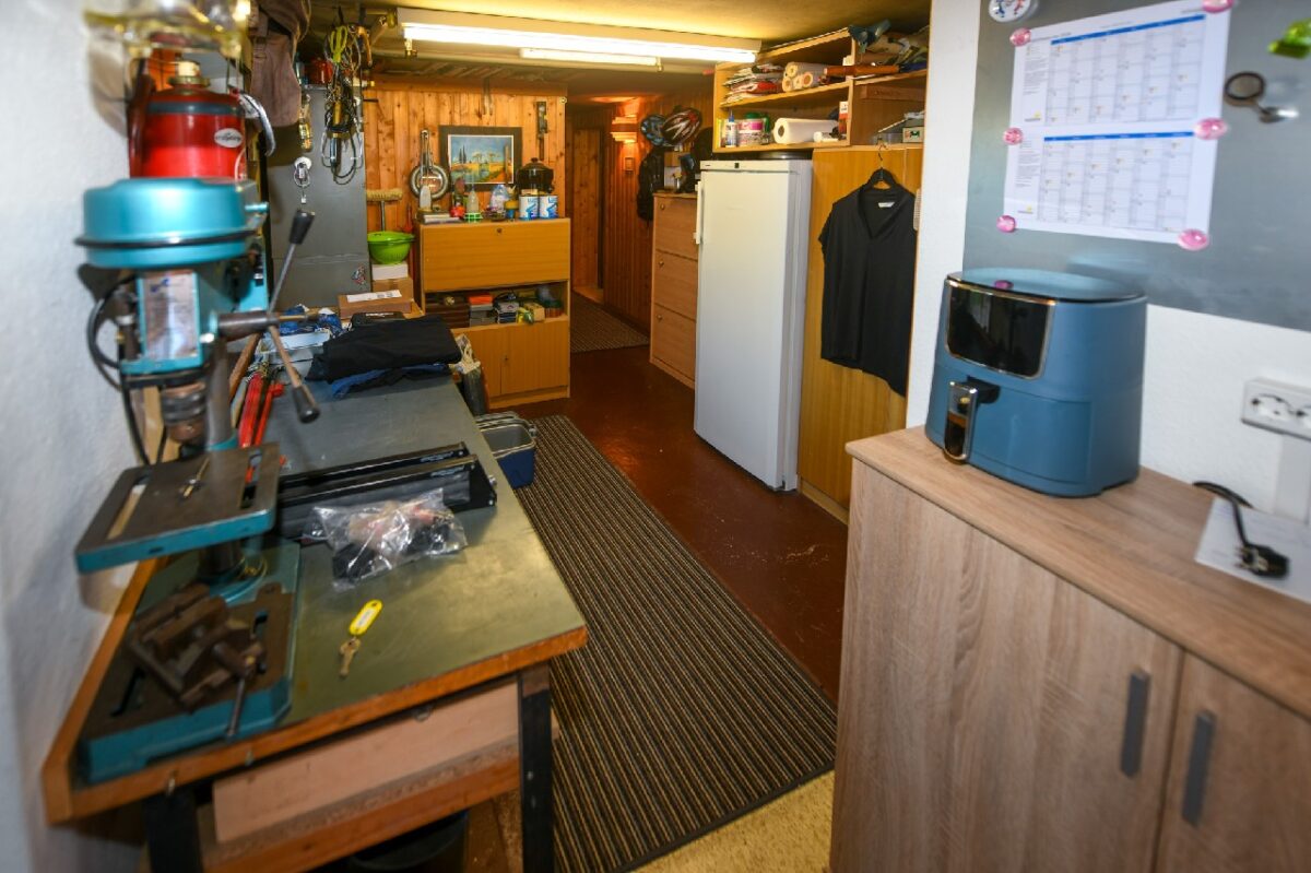 JA, zum Einfamilienhaus mit Einliegerwohnung,Garten und Garage in ruhiger Lage von Solingen-Gräfrath – Bild: 28988