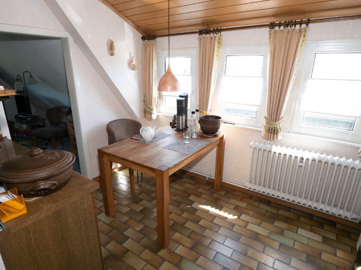JA, zum Einfamilienhaus mit Einliegerwohnung,Garten und Garage in ruhiger Lage von Solingen-Gräfrath – Bild: 28973