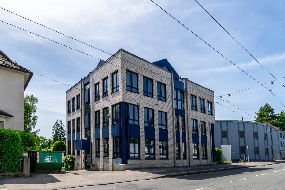 Bürohaus mit langfristigen Mietverträgen in hervorragender Lage. Anlageobjekt ohne Käuferprovision! – Bild: 29310