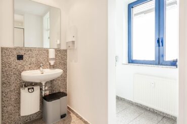 Bürohaus mit langfristigen Mietverträgen in hervorragender Lage. Anlageobjekt ohne Käuferprovision! – Bild: 29334