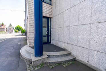 Bürohaus mit langfristigen Mietverträgen in hervorragender Lage. Anlageobjekt ohne Käuferprovision! – Bild: 29348