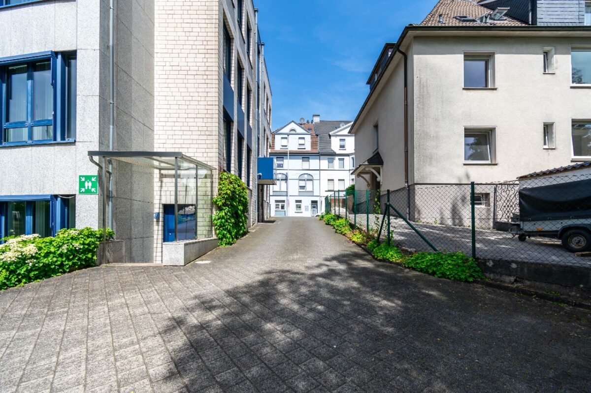 Bürohaus mit langfristigen Mietverträgen in hervorragender Lage. Anlageobjekt ohne Käuferprovision! – Bild: 29351