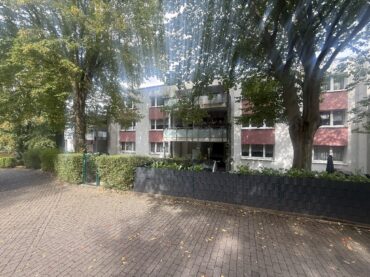 JA, zur 3-Zimmer-Eigentumswohnung mit großem Balkon und Stellplatz in begehrter Lage Nähe Klinikum! – Bild: 29048