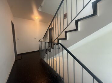JA, zur 3-Zimmer-Eigentumswohnung mit großem Balkon und Stellplatz in begehrter Lage Nähe Klinikum! – Bild: 29051