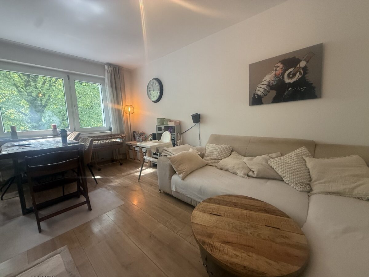 JA, zur 3-Zimmer-Eigentumswohnung mit großem Balkon und Stellplatz in begehrter Lage Nähe Klinikum! – Bild: 29053