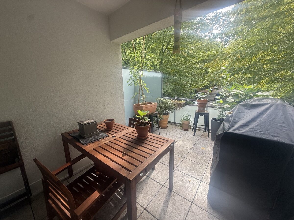 JA, zur 3-Zimmer-Eigentumswohnung mit großem Balkon und Stellplatz in begehrter Lage Nähe Klinikum! – Bild: 29054