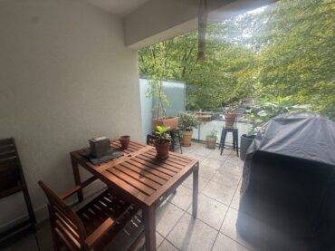 JA, zur 3-Zimmer-Eigentumswohnung mit großem Balkon und Stellplatz in begehrter Lage Nähe Klinikum! – Bild: 29054