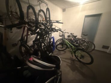 JA, zur 3-Zimmer-Eigentumswohnung mit großem Balkon und Stellplatz in begehrter Lage Nähe Klinikum! – Bild: 29064