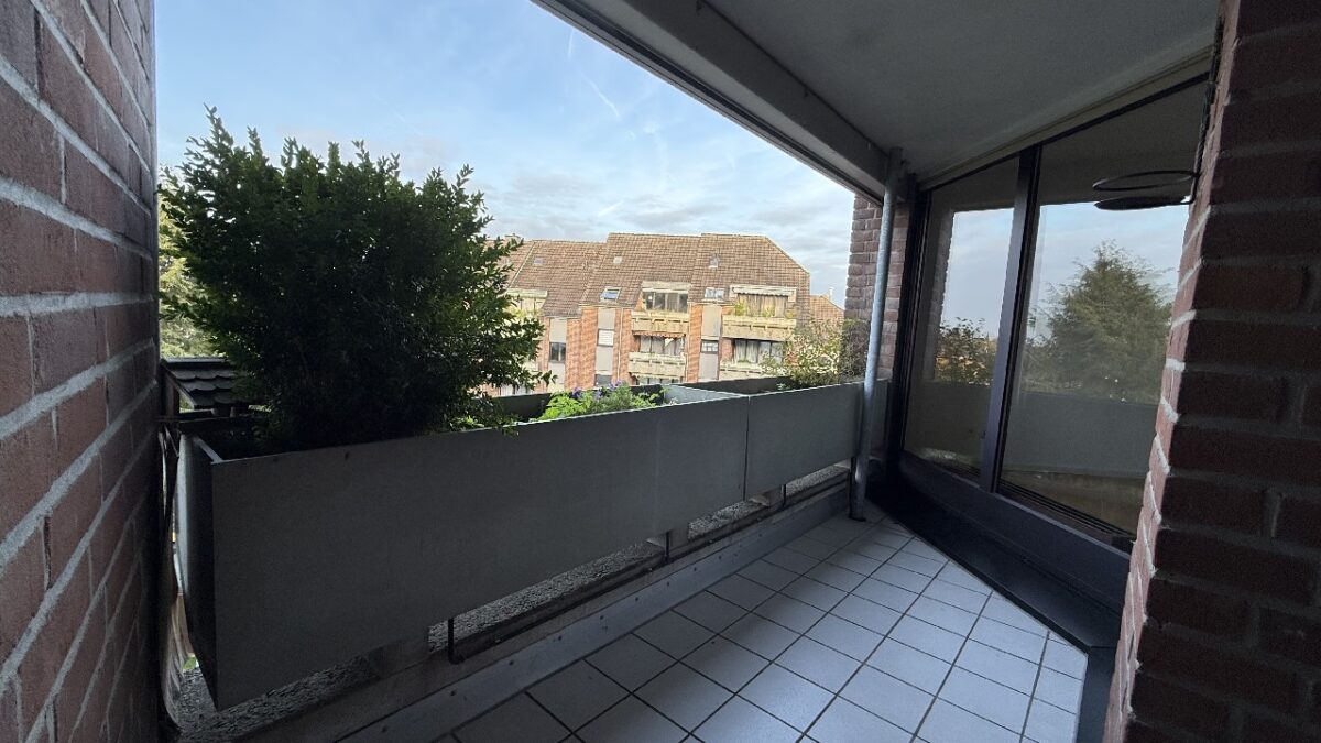 JA, zur großzügigen 3-Zimmer-Mietwohnung mit Sonnenbalkon in Solingen-Höhscheid! – Bild: 29821