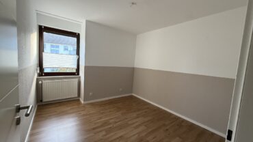 JA, zur großzügigen 3-Zimmer-Mietwohnung mit Sonnenbalkon in Solingen-Höhscheid! – Bild: 29826