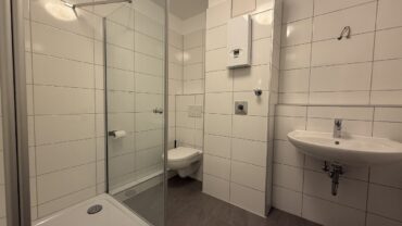 JA, zur großzügigen 3-Zimmer-Mietwohnung mit Sonnenbalkon in Solingen-Höhscheid! – Bild: 29827