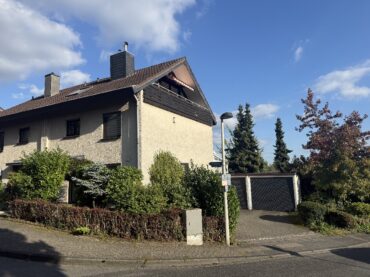JA, zur modernisierten Doppelhaushälfte mit Weitblick und zwei Garagen in der Solinger Südstadt – Bild: 29767