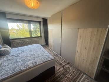 JA, zur modernisierten Doppelhaushälfte mit Weitblick und zwei Garagen in der Solinger Südstadt – Bild: 29776