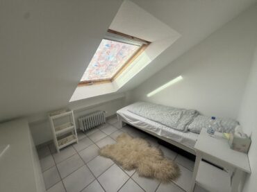 JA, zur modernisierten Doppelhaushälfte mit Weitblick und zwei Garagen in der Solinger Südstadt – Bild: 29783
