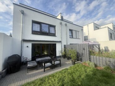JA, zur neuwertigen Doppelhaushälfte mit Dachterrasse + Garten ‚Montanushof‘ in Solingen-Aufderhöhe – Bild: 29893